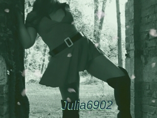 Julia6902