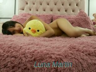 Luna_Martin