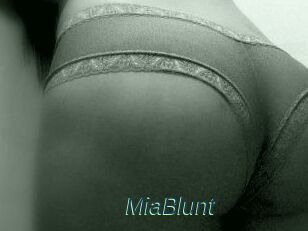 MiaBlunt