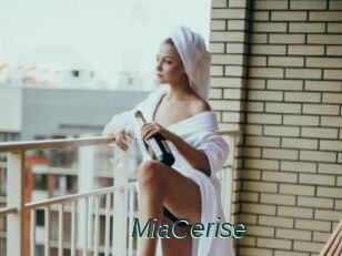 MiaCerise