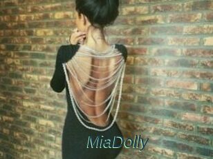 Mia_Dolly