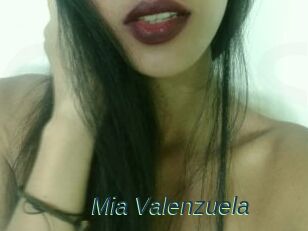 Mia_Valenzuela