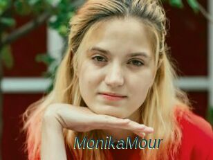 MonikaMour