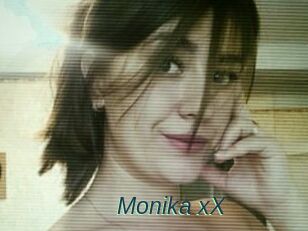 Monika_xX