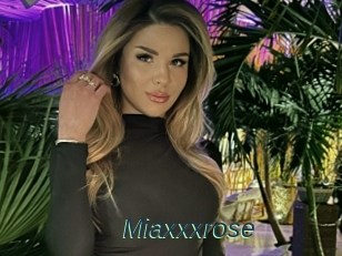 Miaxxxrose