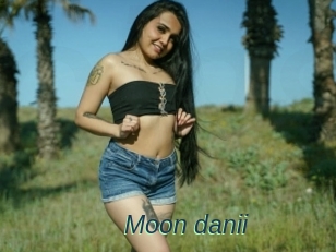 Moon_danii