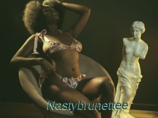 Nastybrunettee
